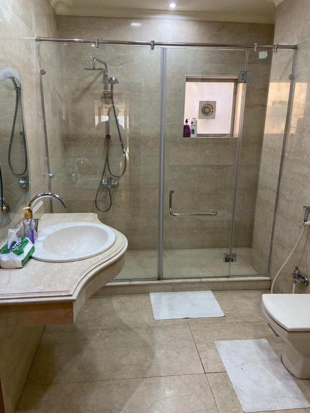 A 3 Bedroom With Lovely Nile View *